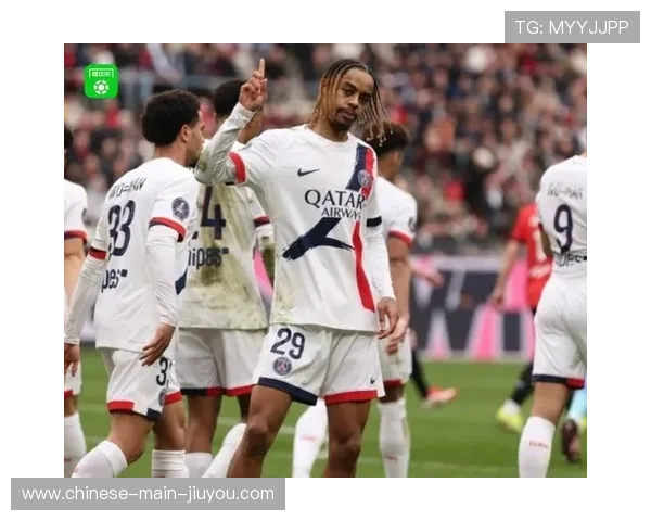 法甲积分榜格局分析，巴黎朗斯争冠马赛追赶